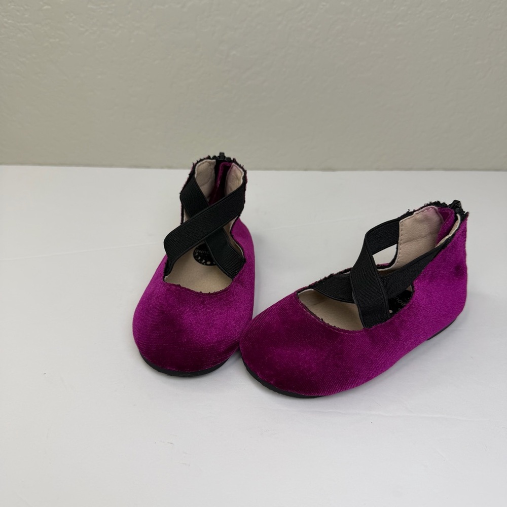 Spellbound Soles Girls Velvet Ballet Flats Shoes Size 6